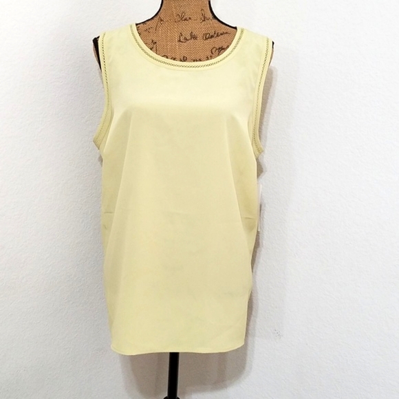 Karen Scott Tops - Karen Scott Woman 1X pale yellow green sleeveless blouse office travel